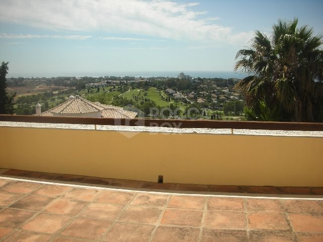 El Paraiso, Lovely 5 bedroom villa For Sale