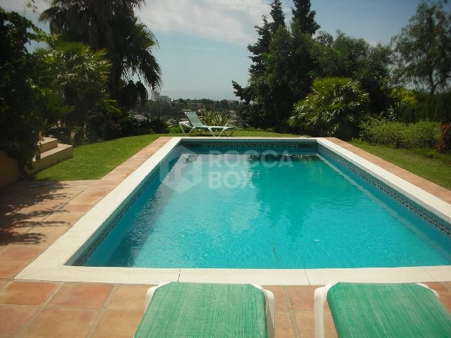 El Paraiso, Lovely 5 bedroom villa For Sale