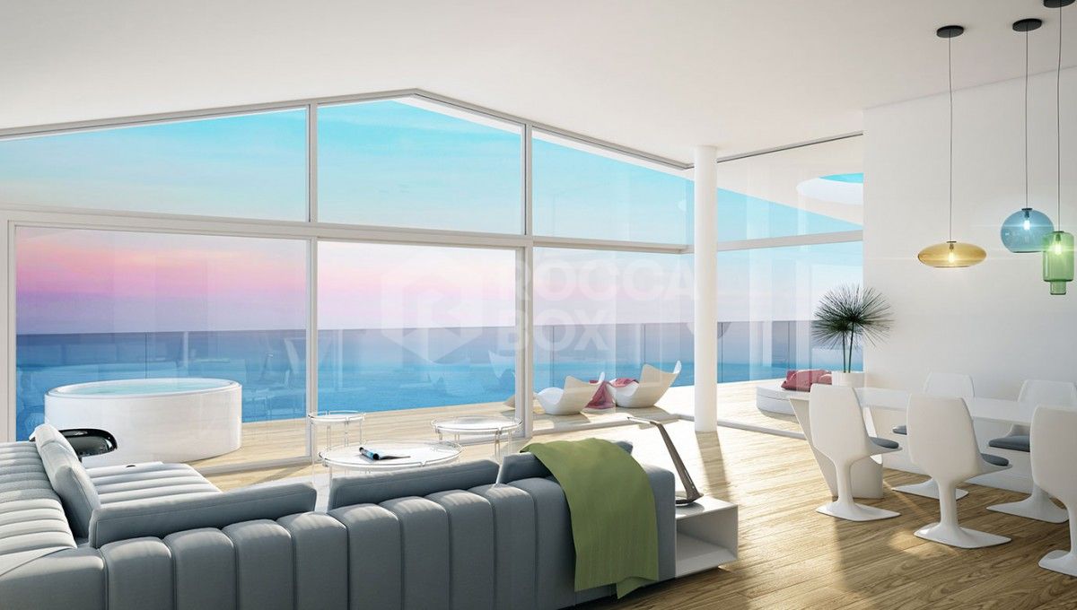 Luxury 2 bed Penthouse with stunning views in exclusive developments