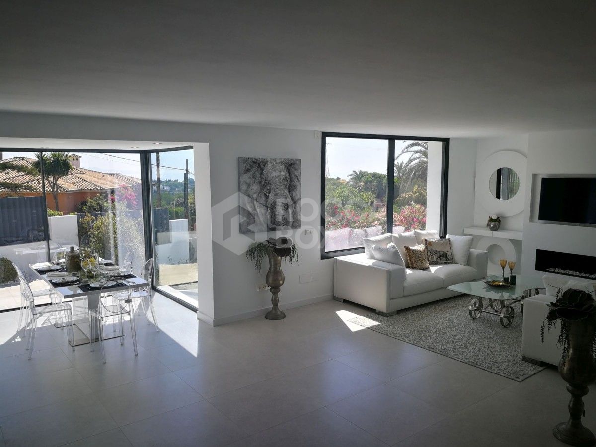 Contemporary Villa for sale in Nueva Andalucia in Marbella