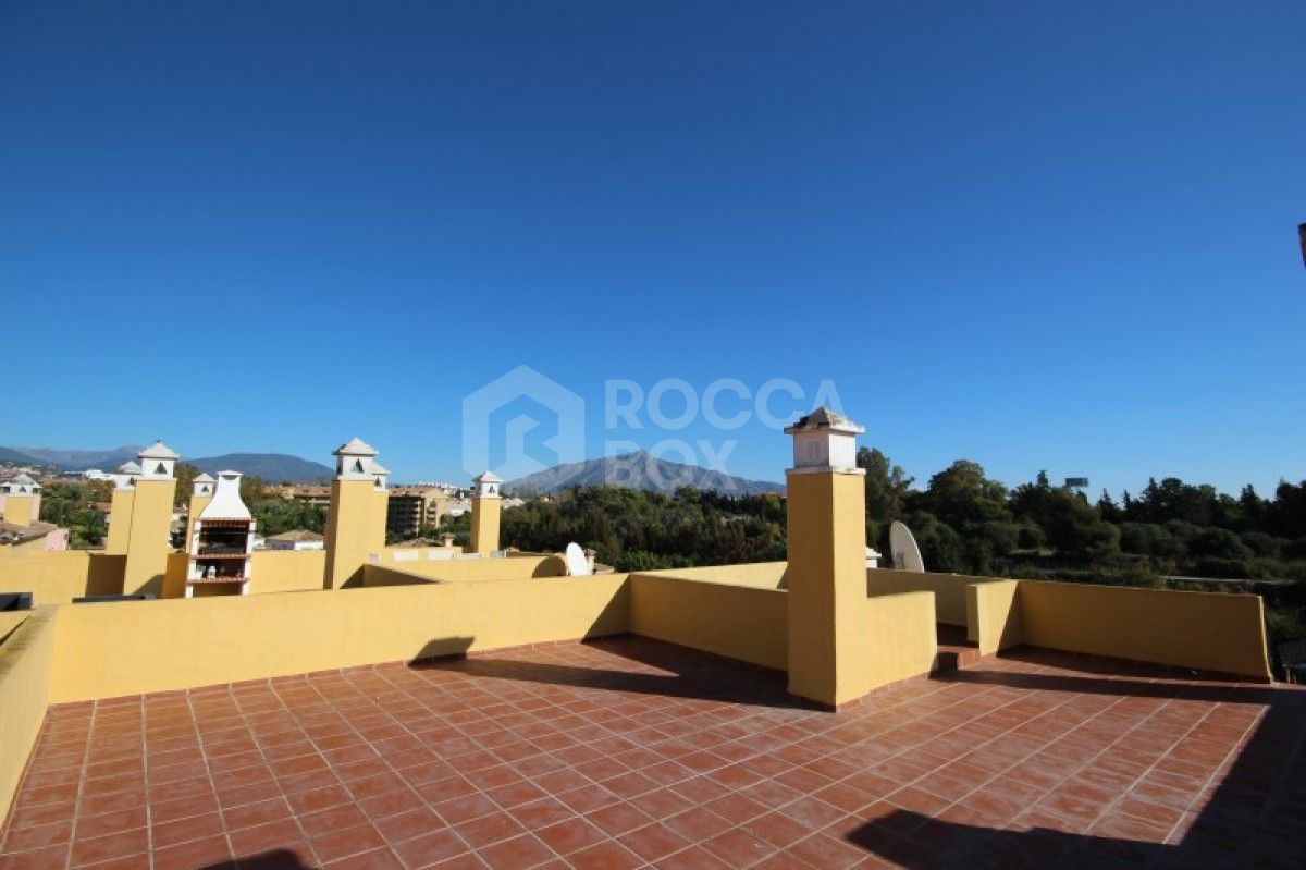 Penthouse apartment 3 bedroom with glorious views for sale in guadalmina