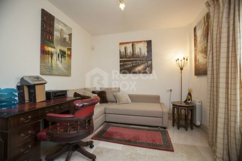 Stunning 5 bedroom villa for sale within walking distance to the beach and Puerto Banus