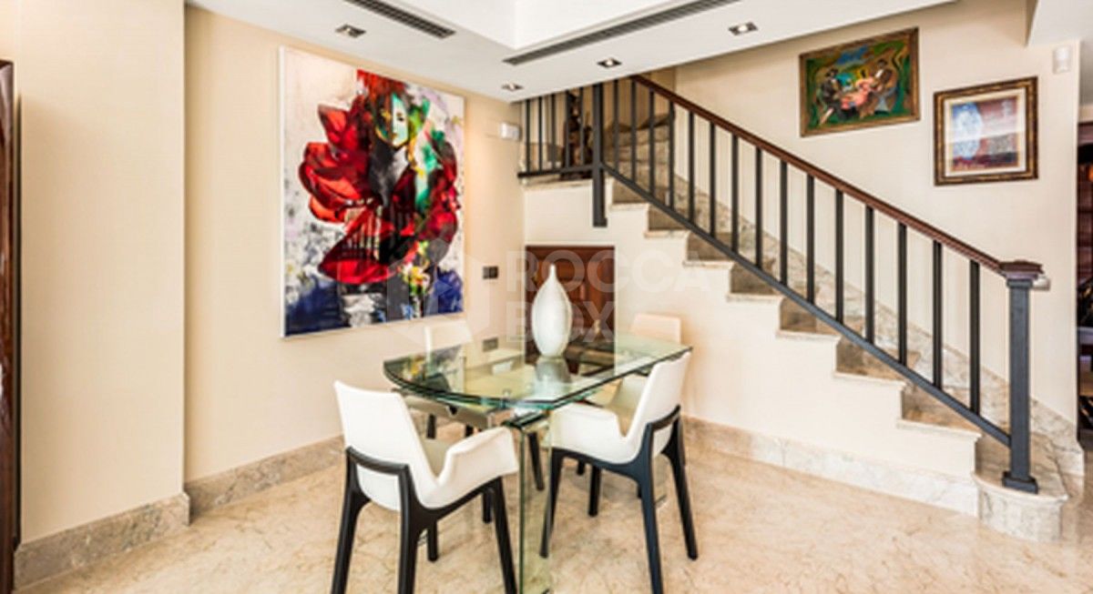 An amazing three-bedroom duplex penthouse in San Pedro de Alcantara for sale