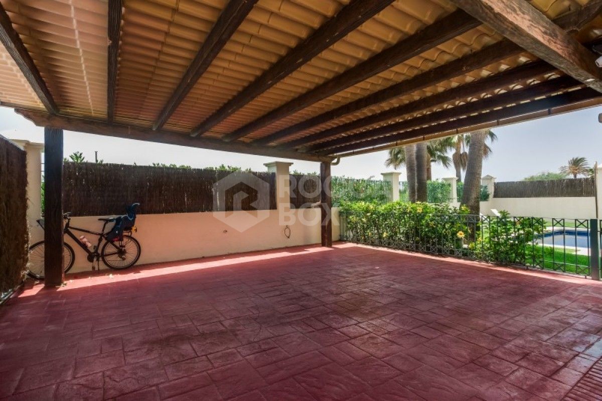 5 bedroom villa San Pedro beach side