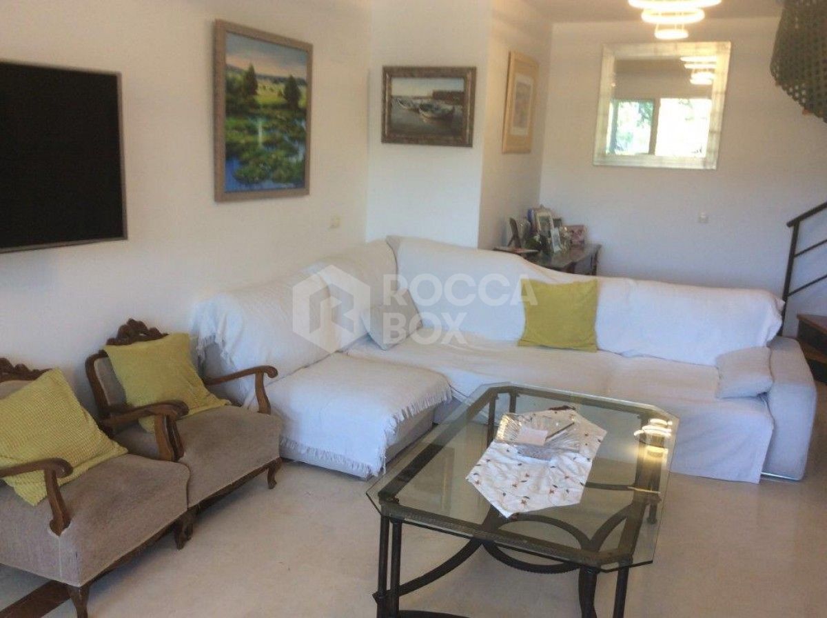 Beautiful 3 bedroom Penthouse duplex for sale in Puerto Banus!