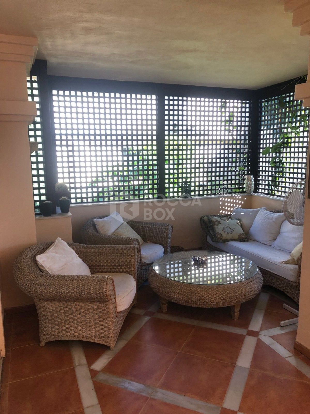 Magnificent,spacious three bedroom apartment for sale in Albatross Hills,Nueva Andalucia.