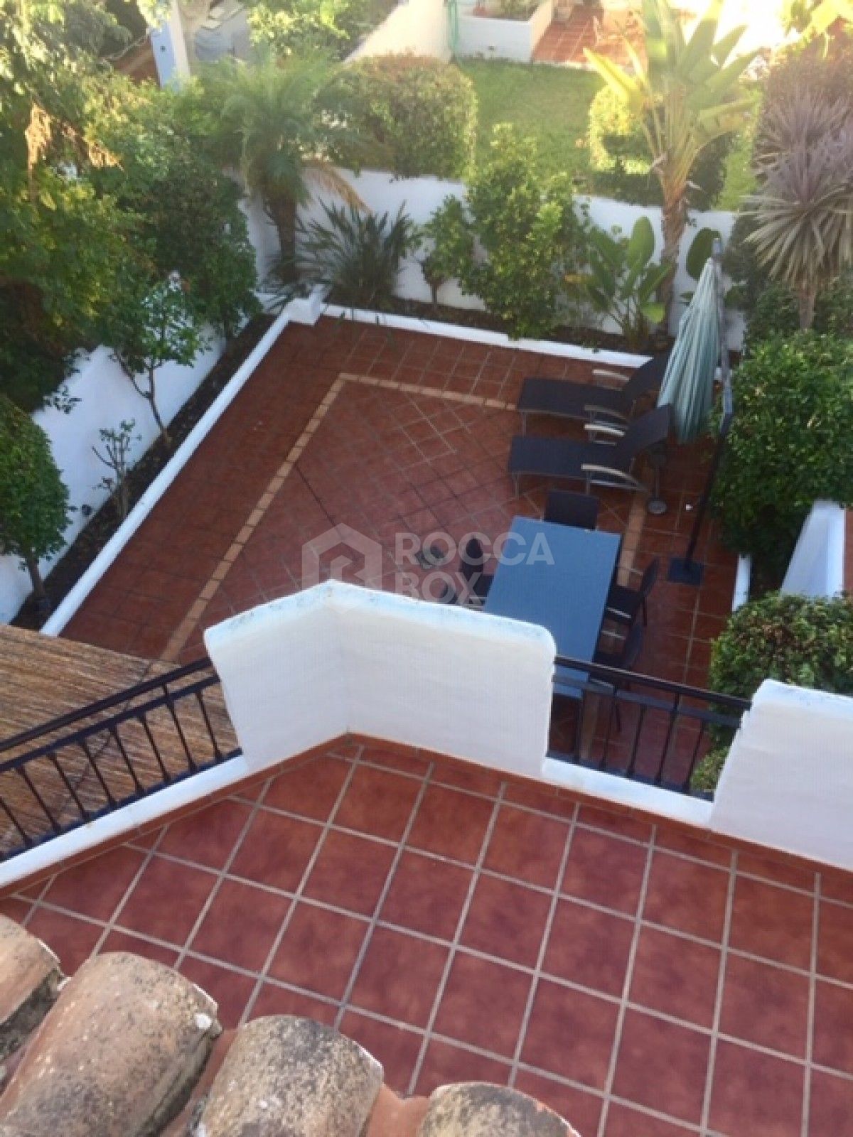 Lovely presented 3 bed townhouse for sale in Los Naranjos de Marbella