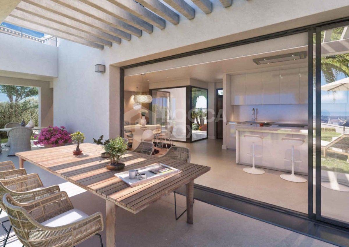 Spacious 4 bedrooms Villas for sale in Estepona