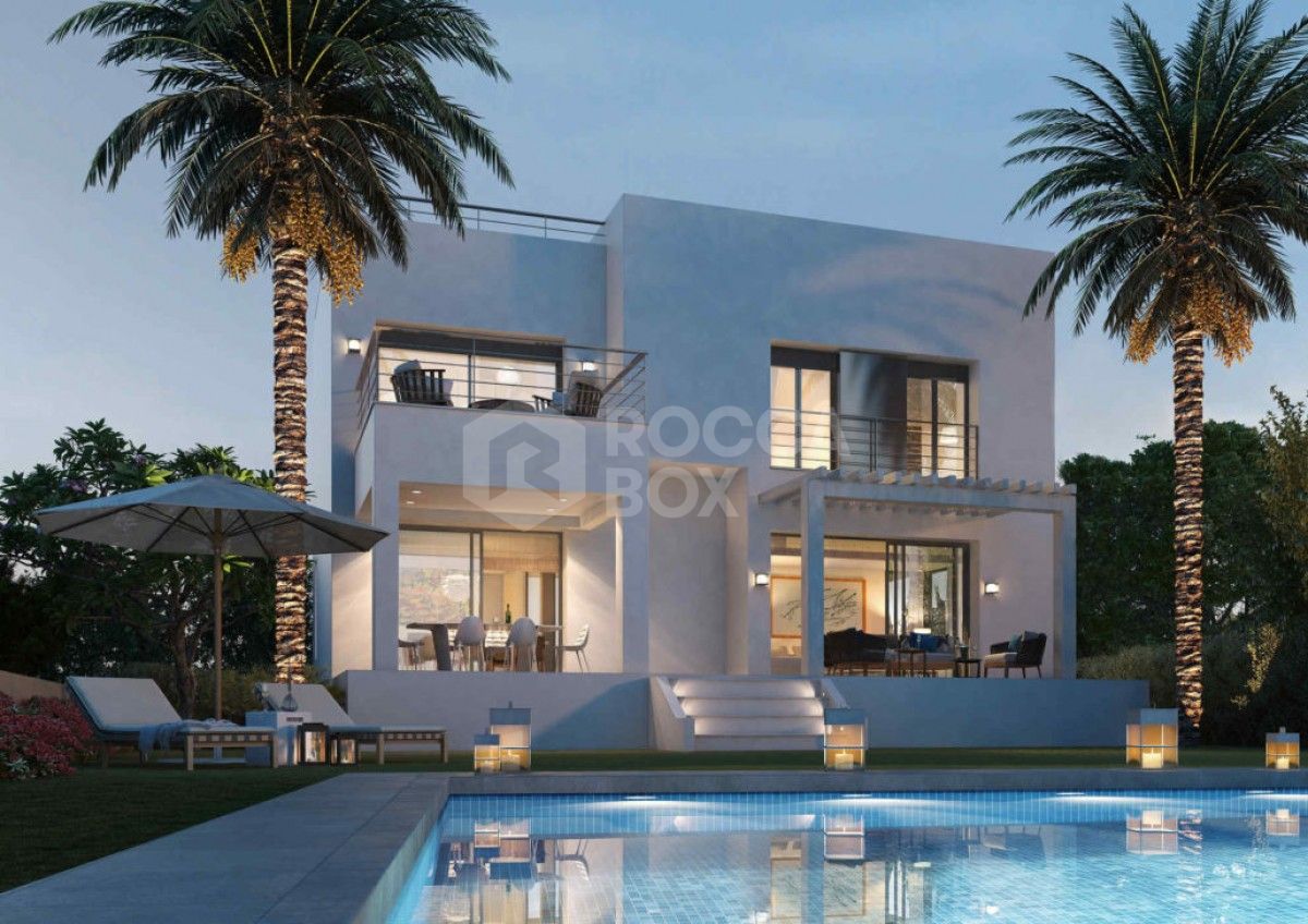 Spacious 4 bedrooms Villas for sale in Estepona