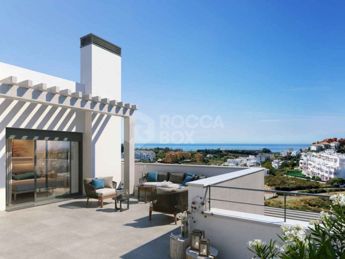 Spacious 4 bedrooms Villas for sale in Estepona