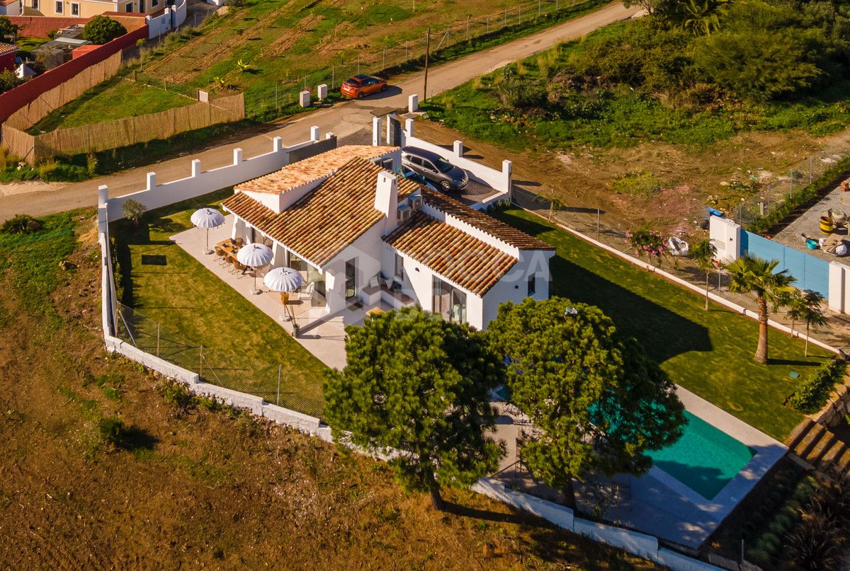 Charming Bohemian Style Villa with Sea and Mountain Views in Estepona