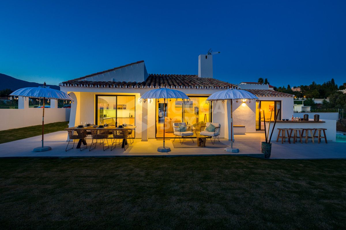 Charming Bohemian Style Villa with Sea and Mountain Views in Estepona