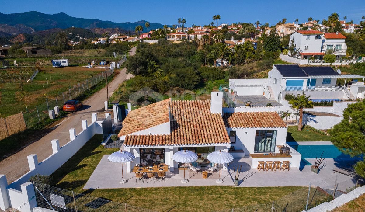 Charming Bohemian Style Villa with Sea and Mountain Views in Estepona