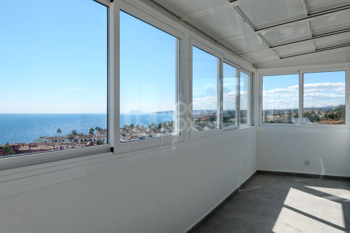 Exquisite Renovated Duplex Penthouse with Breathtaking Views in Estepona