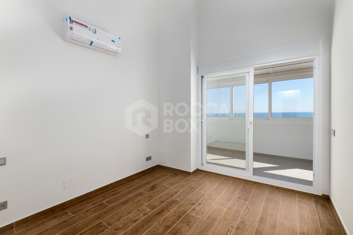 Exquisite Renovated Duplex Penthouse with Breathtaking Views in Estepona
