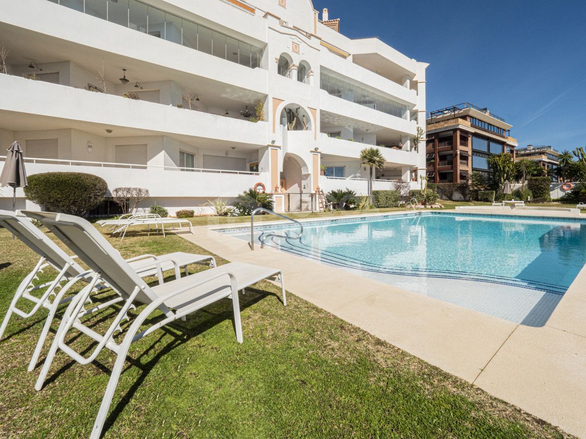 Exquisite Beachfront Apartment in La Herradura with Spectacular Views