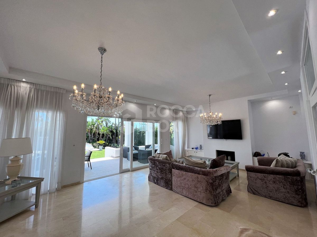 Villa in Nueva Andalucia, Marbella