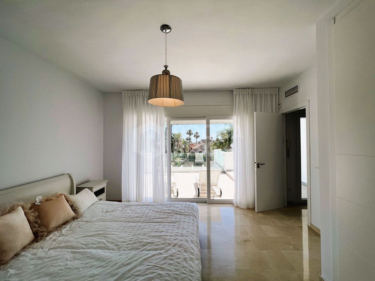 Villa in Nueva Andalucia, Marbella