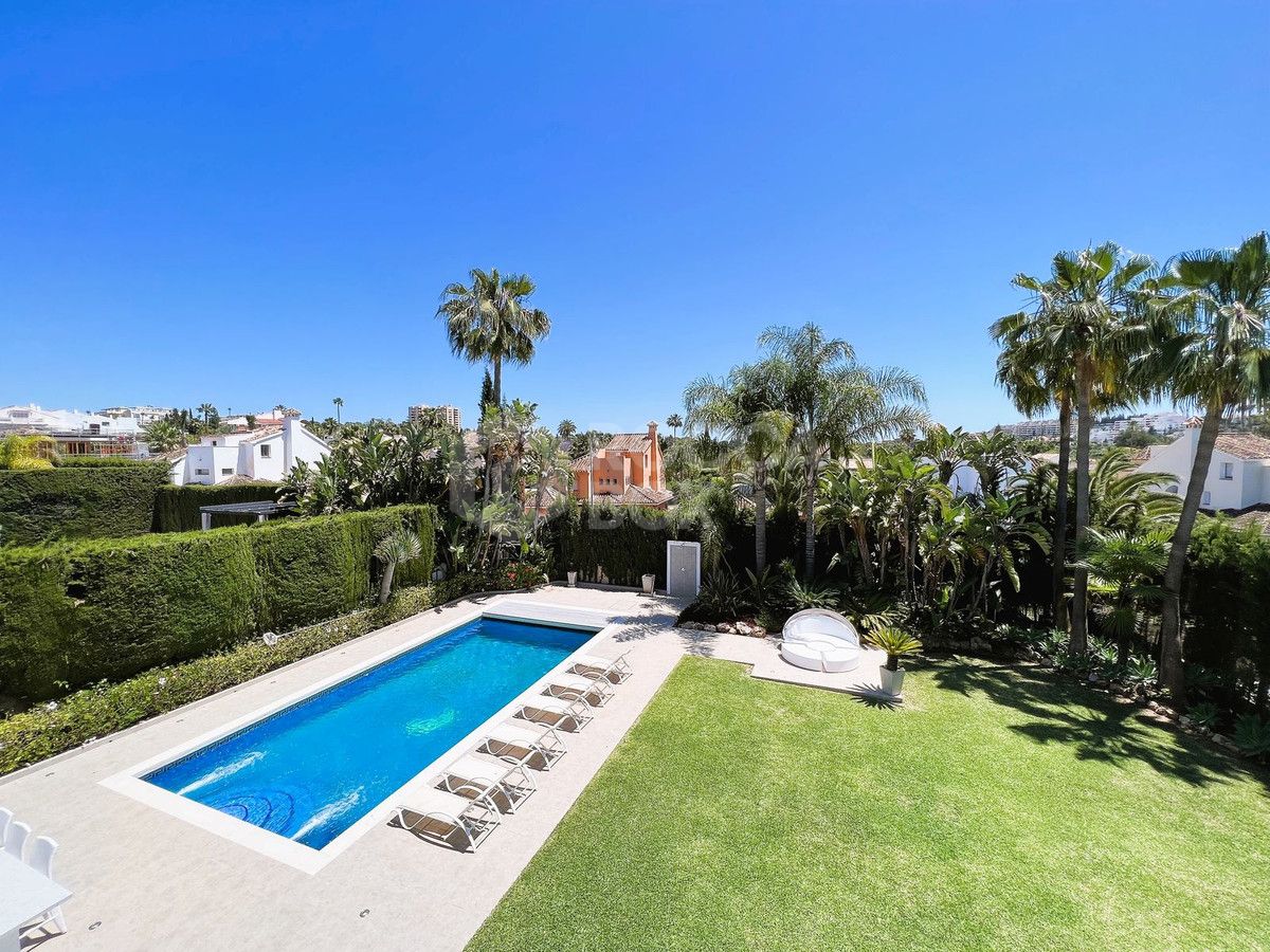 Villa in Nueva Andalucia, Marbella