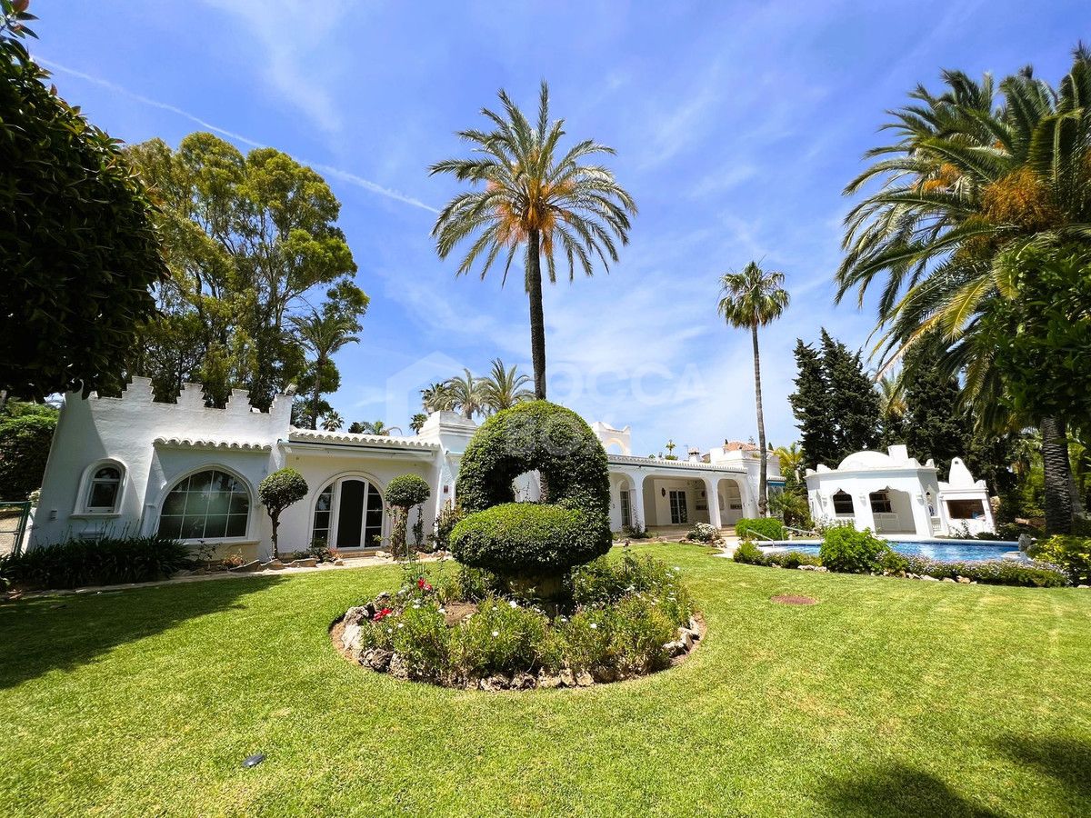 Villa in El Paraiso, Estepona