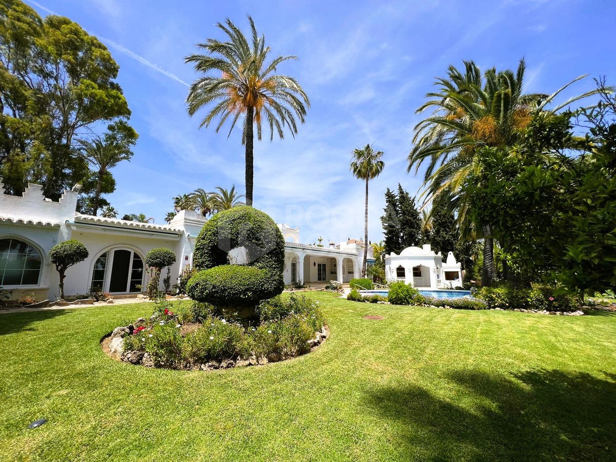 Villa in El Paraiso, Estepona