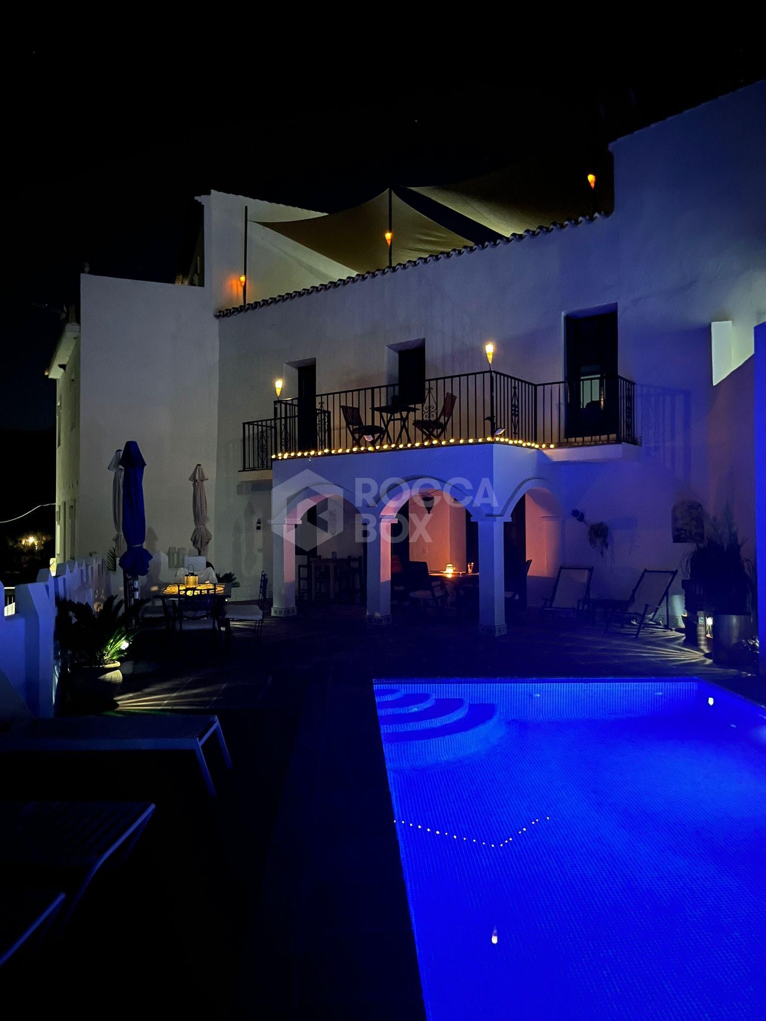 Elegant Six-Bedroom House for Rent in Istan, Malaga