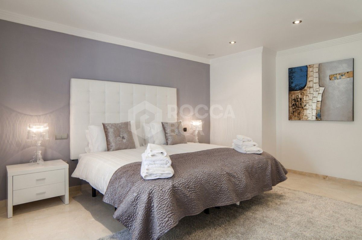 INCREDIBLE EIGH BEDROOM LUXURY VILLA IN EAST MARBELLA