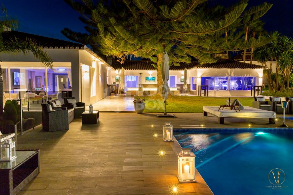 INCREDIBLE EIGH BEDROOM LUXURY VILLA IN EAST MARBELLA