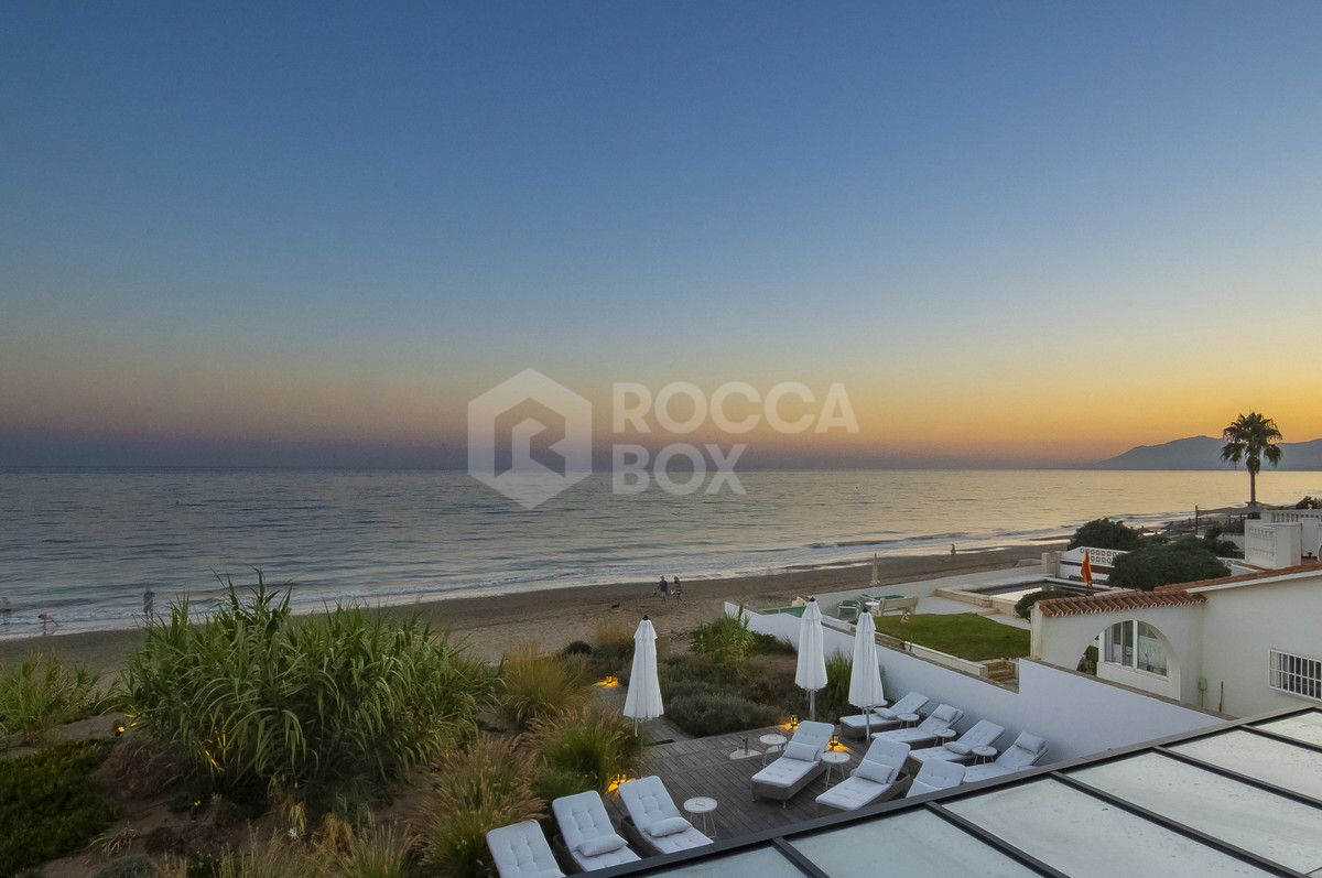 LUXURY FRONT LINE BEACH VILLA IN MARBELLA.