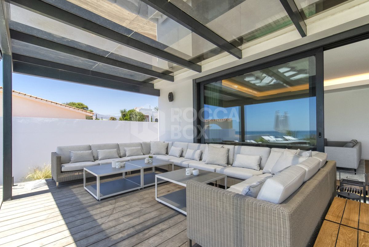 LUXURY FRONT LINE BEACH VILLA IN MARBELLA.