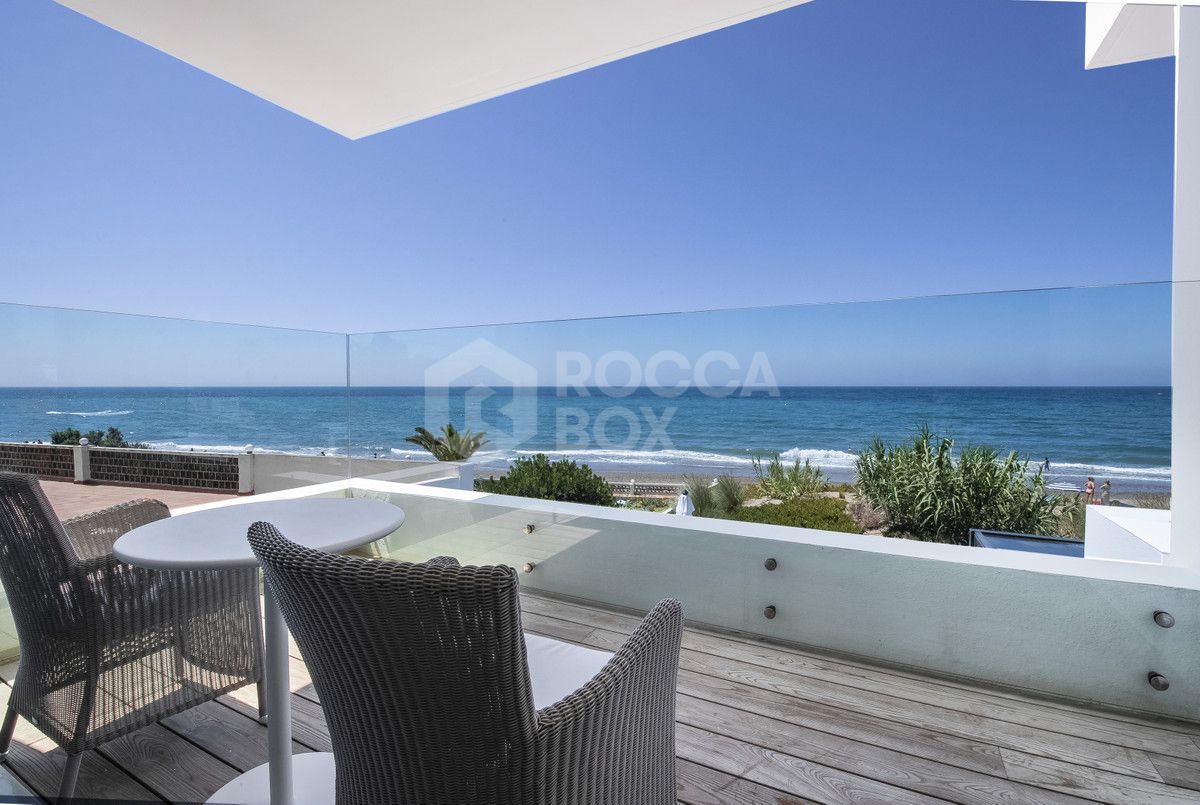 LUXURY FRONT LINE BEACH VILLA IN MARBELLA.