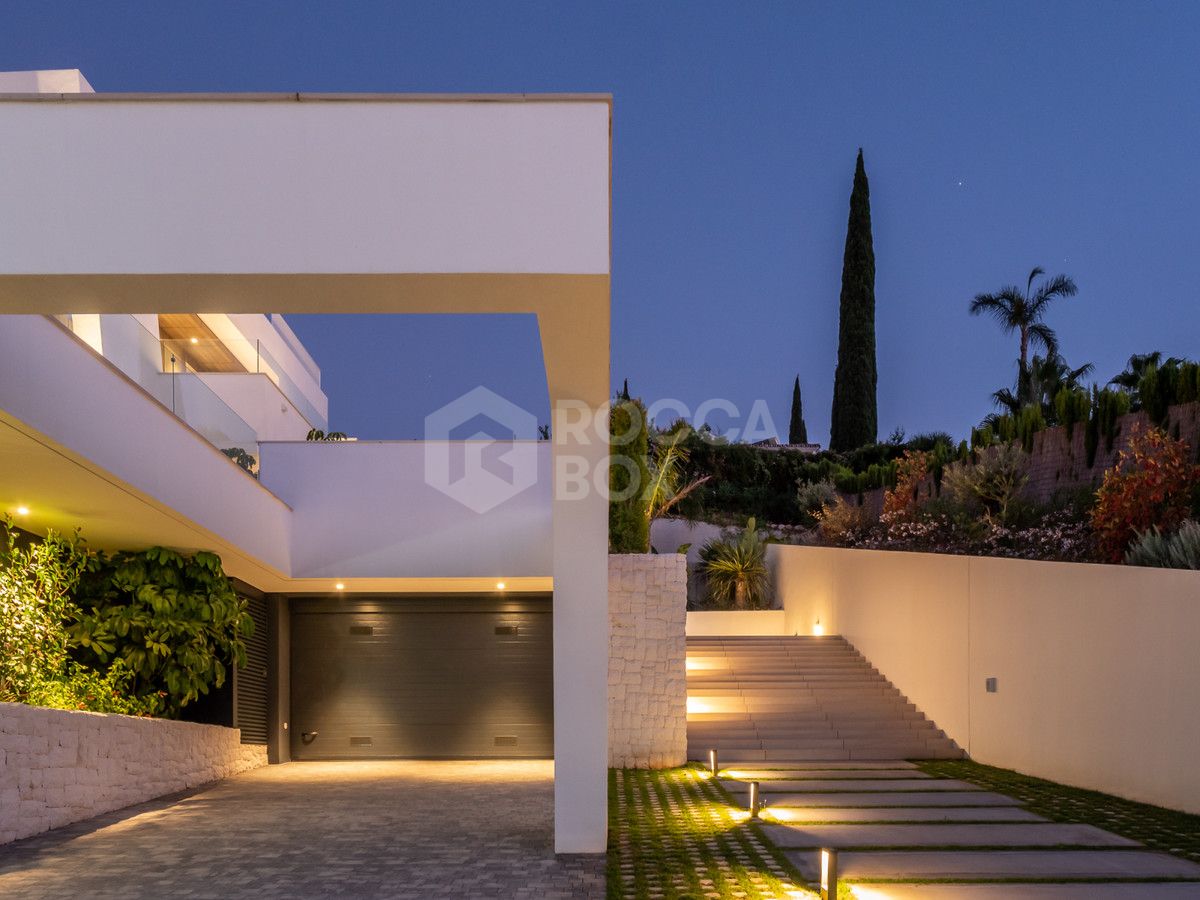 Villa in Nueva Andalucia, Marbella