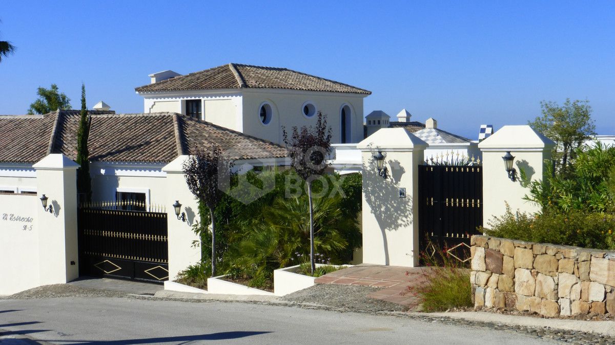 Villa in Benahavis