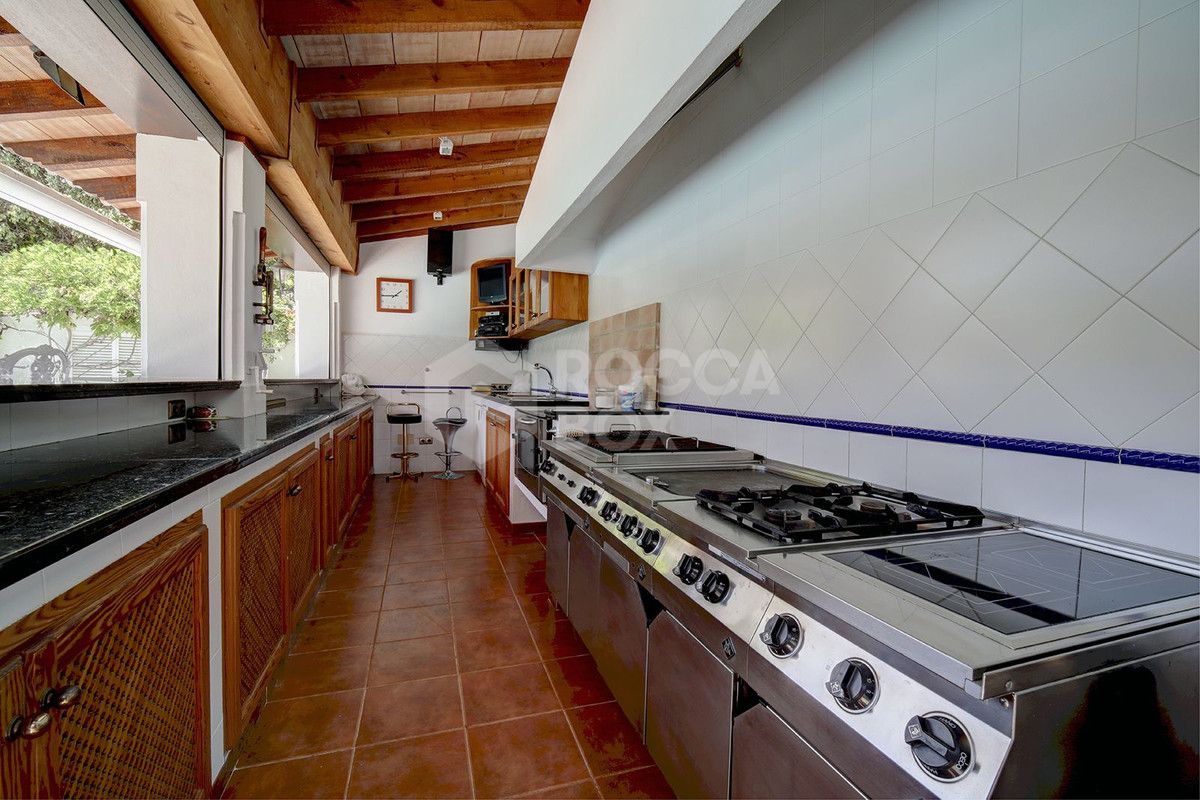 Villa in Estepona