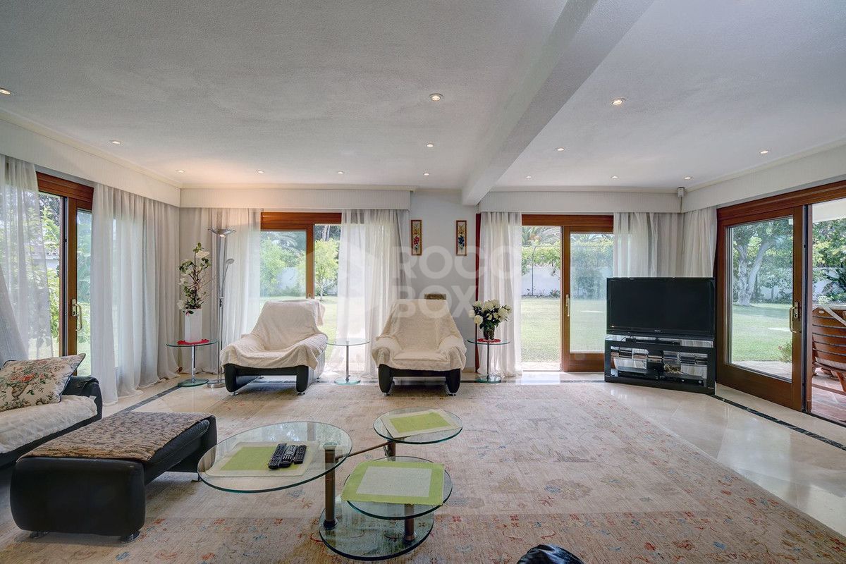 Villa in Estepona