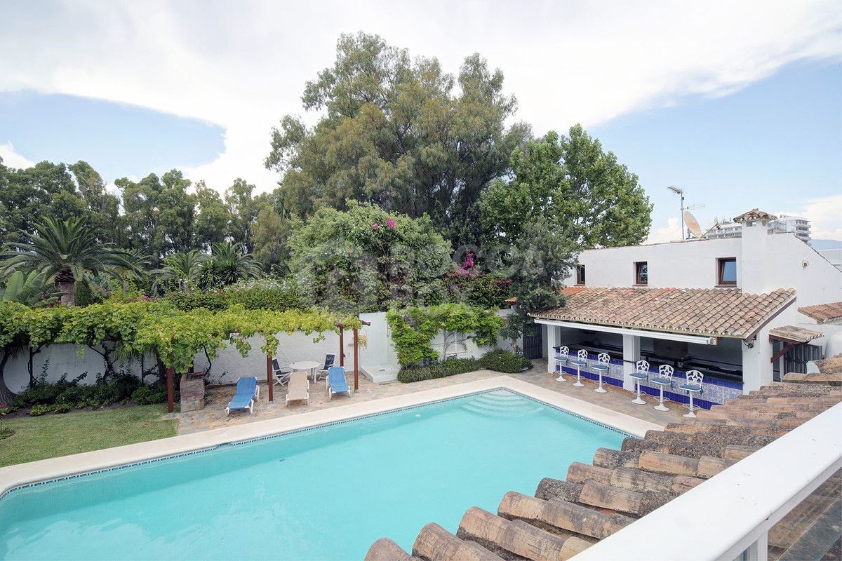 Villa in Estepona