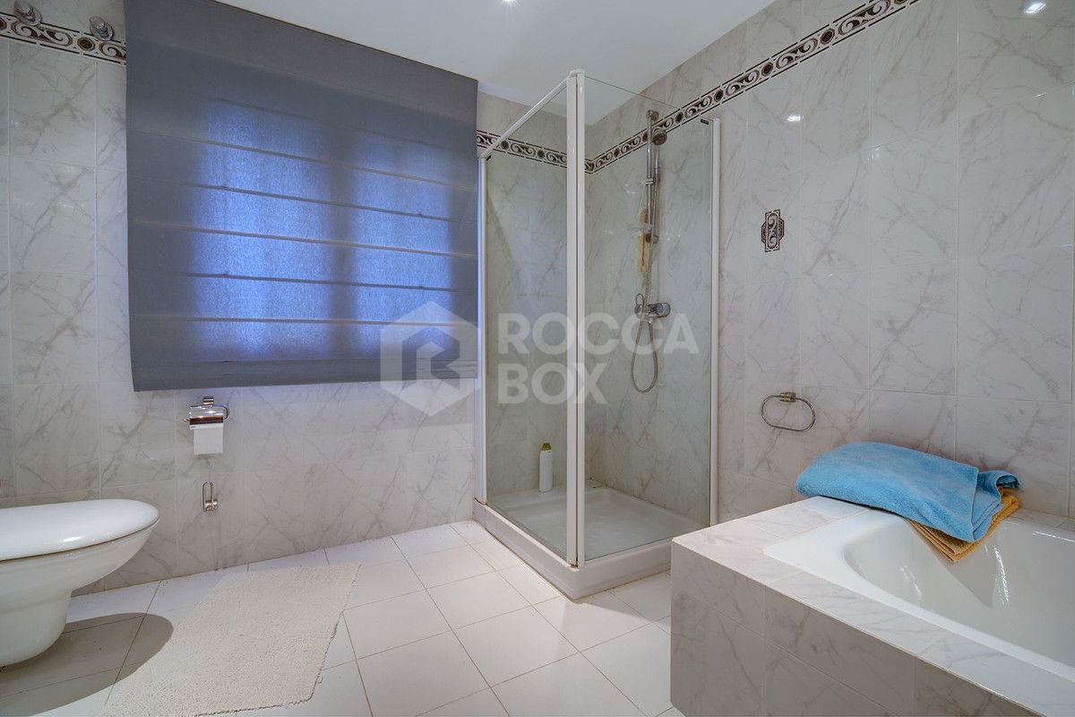 Villa in Estepona