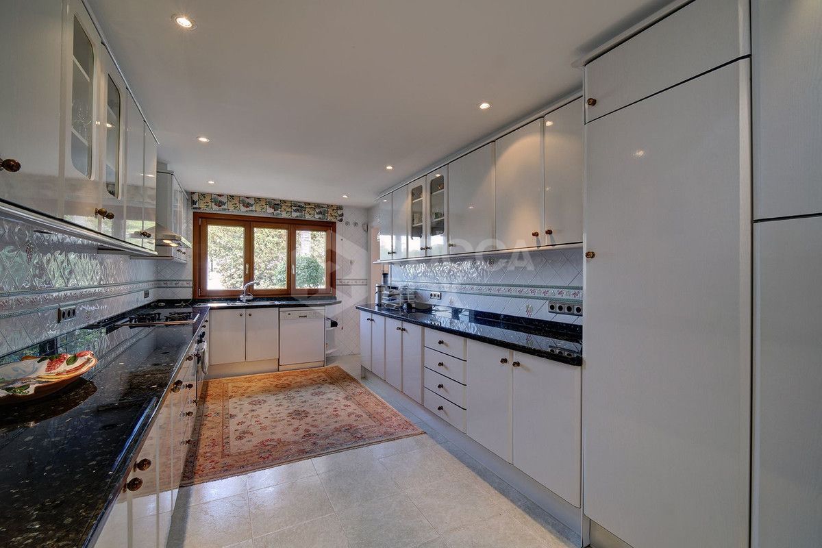 Villa in Estepona