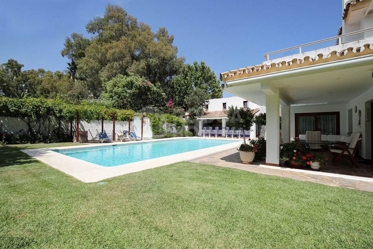 Villa in Estepona