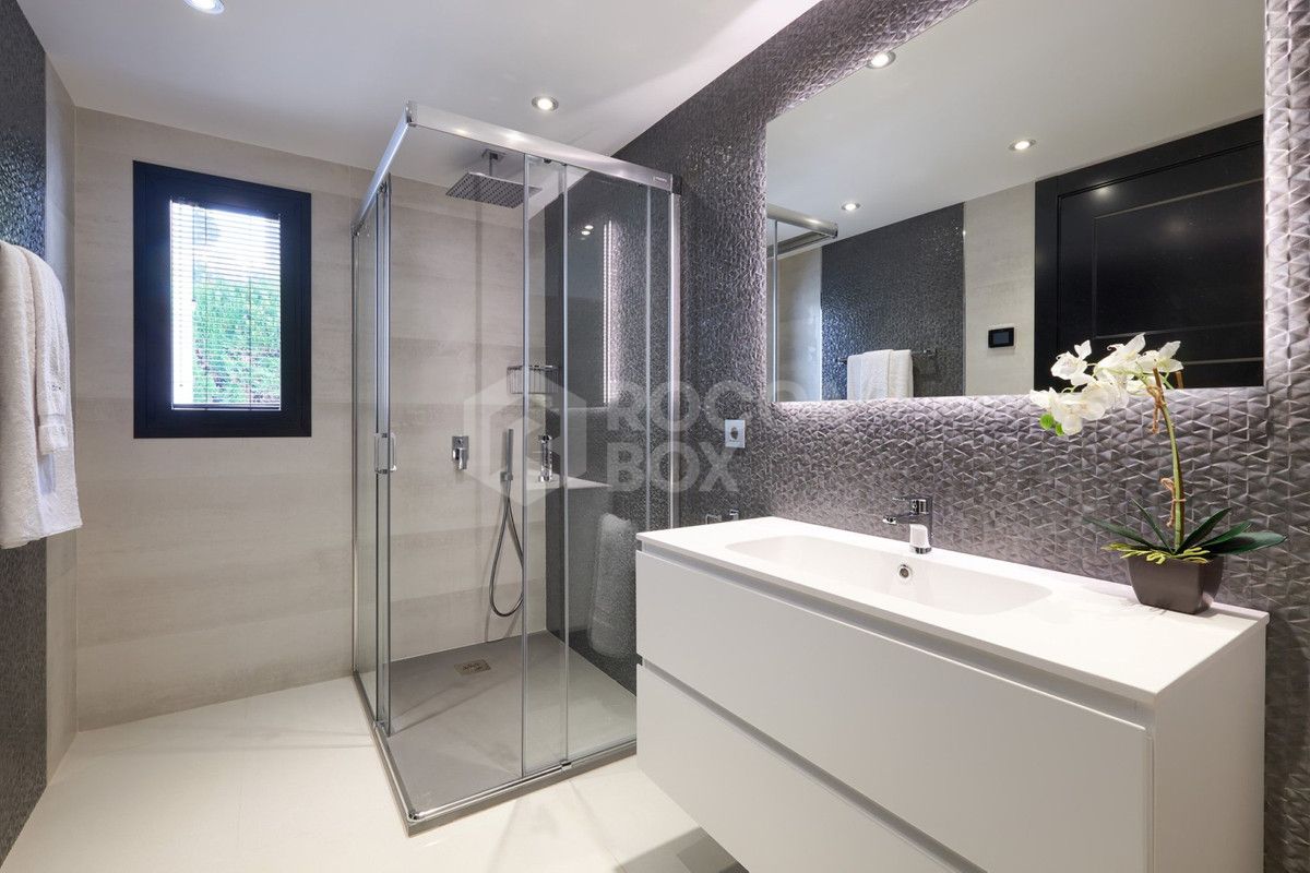 Villa in Nueva Andalucia, Marbella
