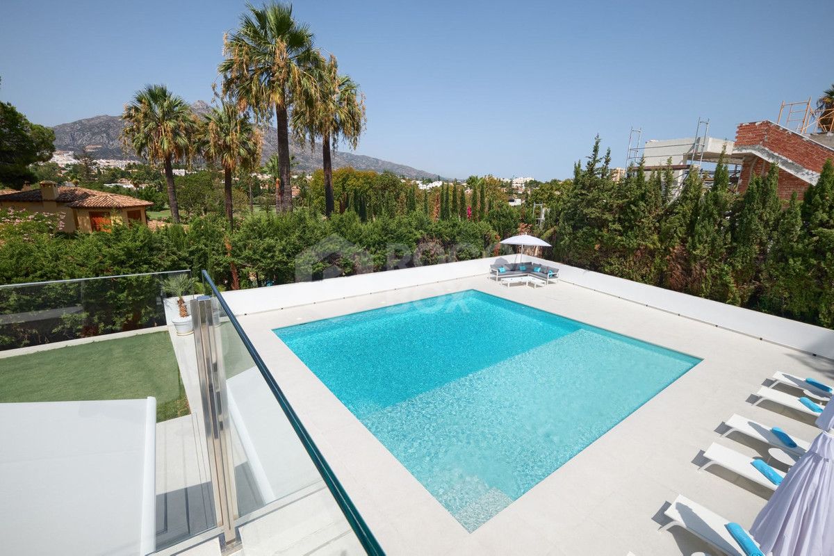 Villa in Nueva Andalucia, Marbella