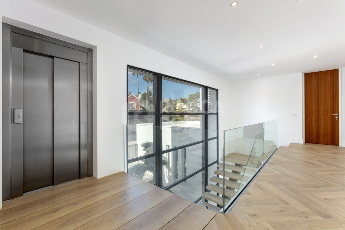 Villa in Estepona
