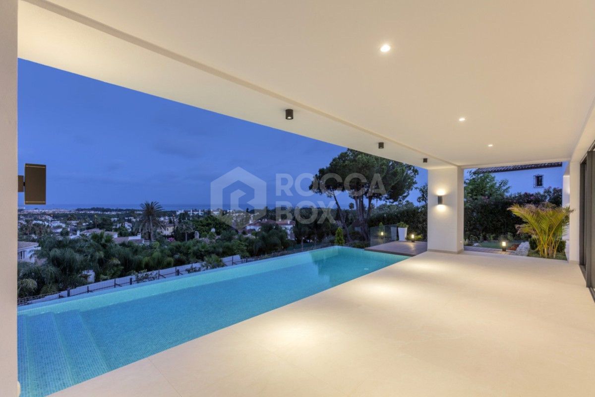Villa in Estepona