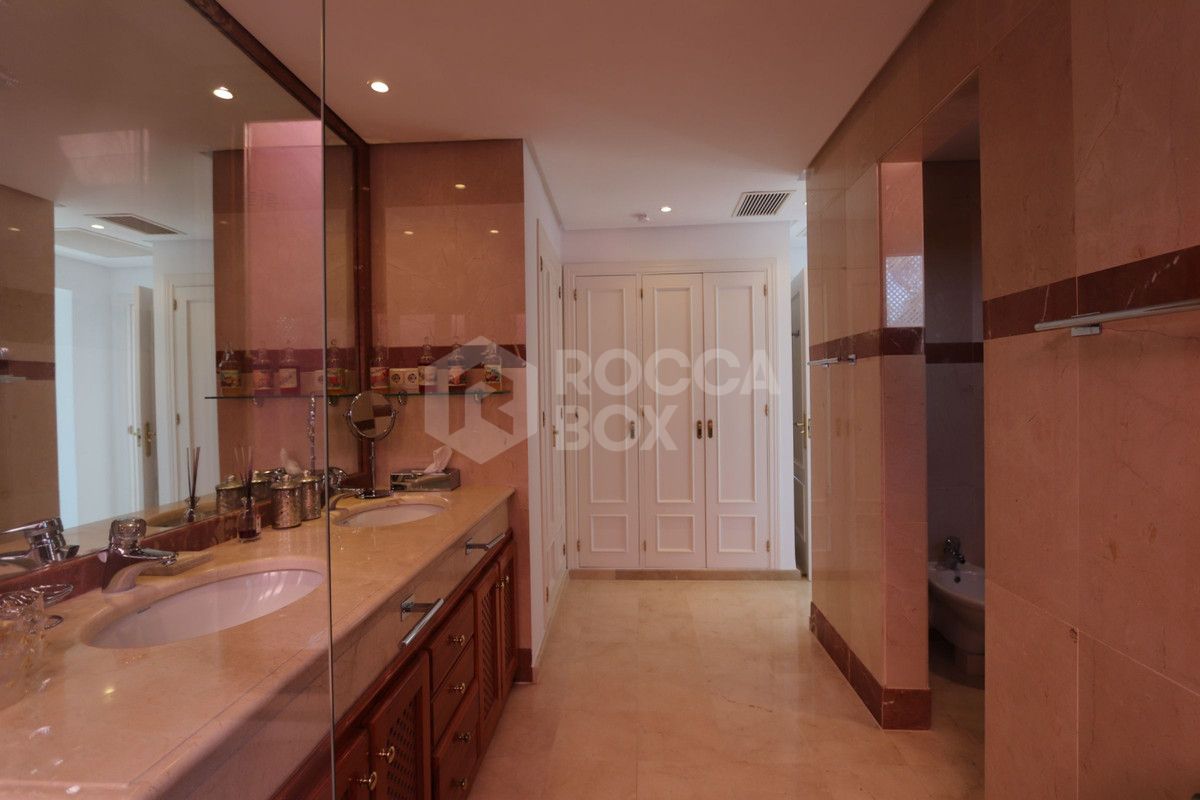 Penthouse in Estepona