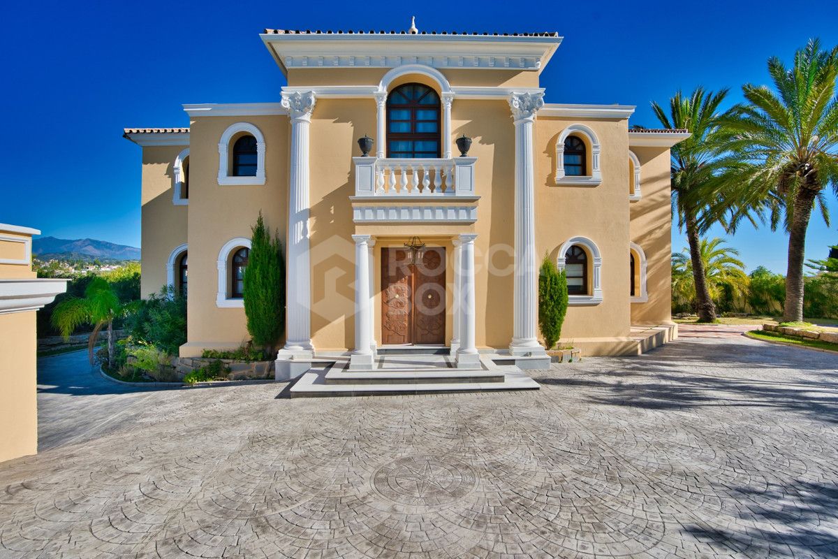 Villa in Estepona