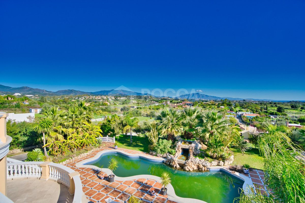 Villa in Estepona