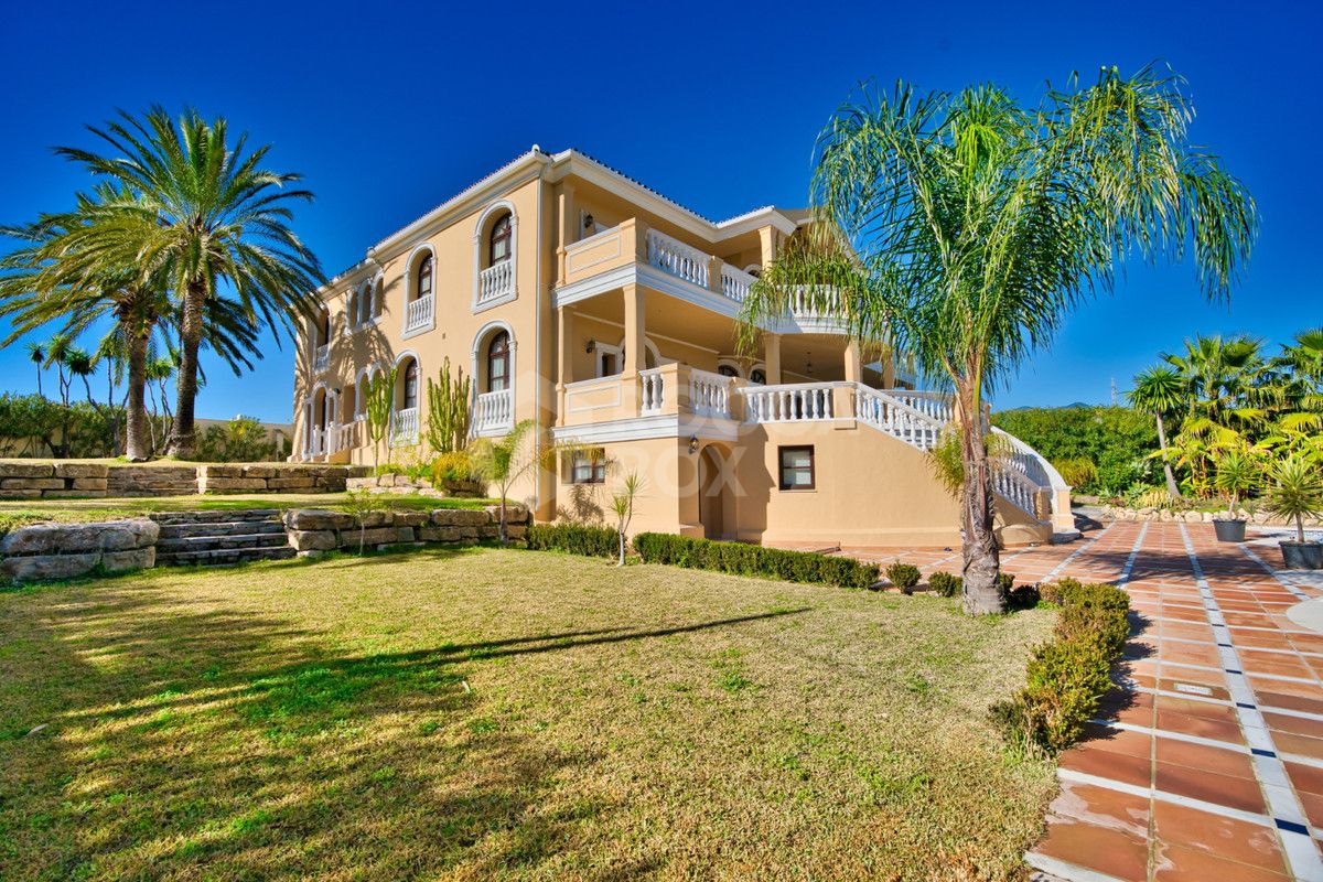 Villa in Estepona