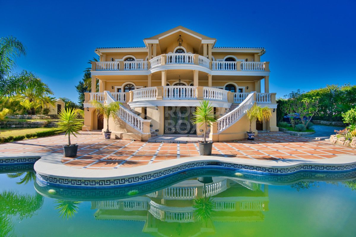 Villa in Estepona