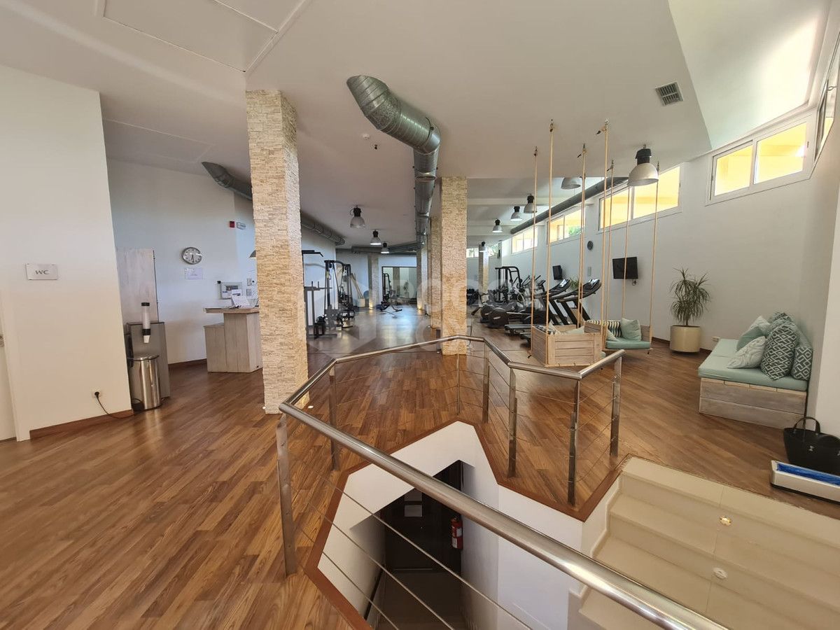 Ground Floor Apartment with Expansive Terrace and Prime Amenities