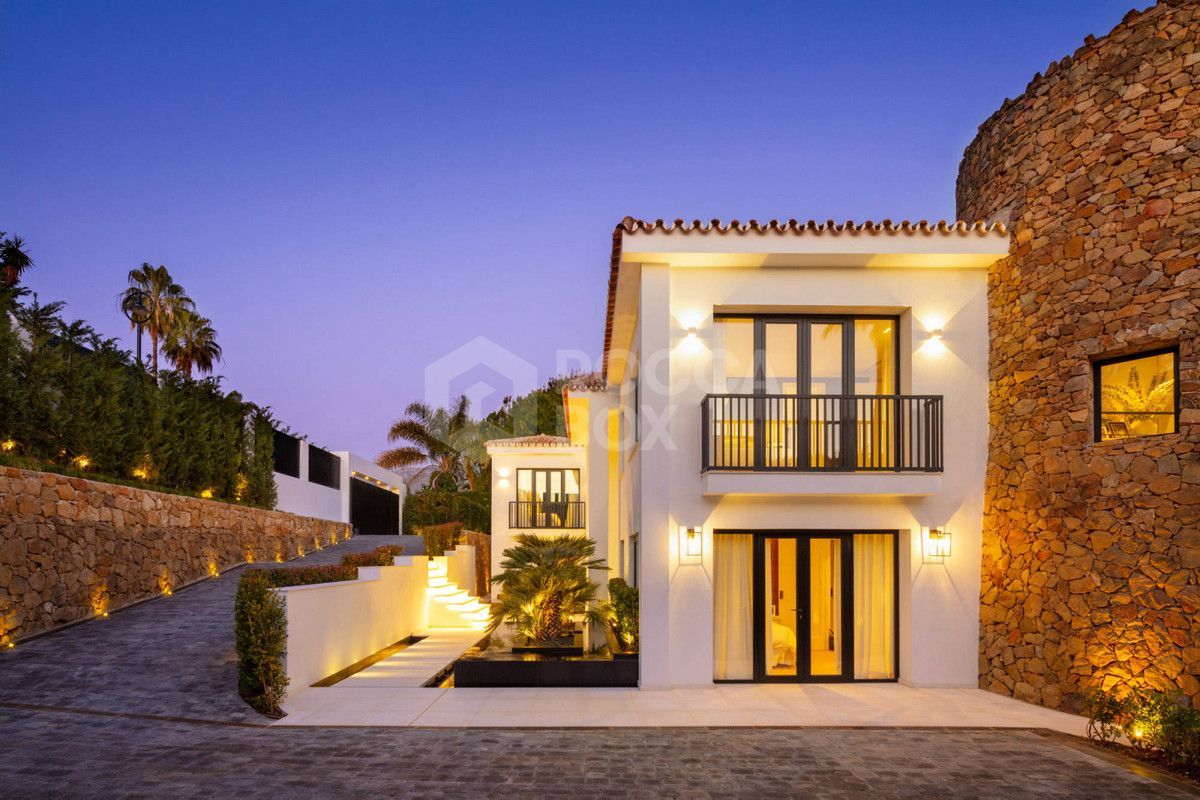 Exquisite Luxury Villa with Panoramic Sea Views in La Cerquilla, Nueva Andalucia, Marbella